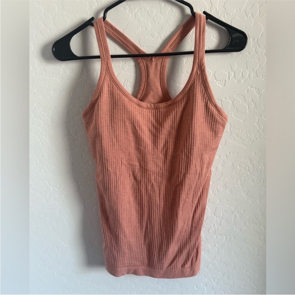 Lululemon Ebb to Street tank size 6
